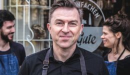 "Die Corona-Pandemie wird das Bedürfnis der Konsumenten nach emotionaler Nähe zu Lebensmittelnherstellung noch verstärken", sagt Strategieberater Jörg Reuter. Foto:Sascha Walz