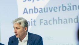 fairbio-blog-neue-gentechnik-ist-keine-lösung-marktgespräche-biohandel-akademie-jan-plagge-bioland
