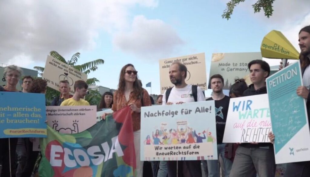 fairbio-blog-eigentum-mit-verantwortung-warteschlange-für-neue-rechtsform-stiftung-verantwortungseigentum